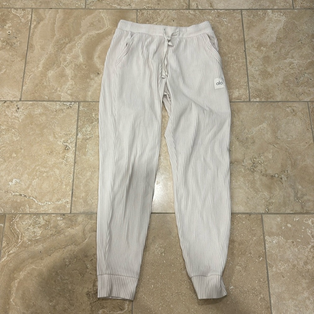ALO joggers